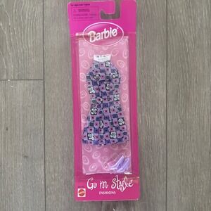 NEW Vintage Barbie 1998 Mattel Barbie Go In Style Fashions Purple Pink Dress